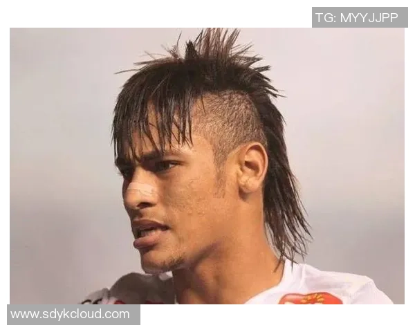 外国男足球明星的经典发型解析与时尚潮流趋势探讨